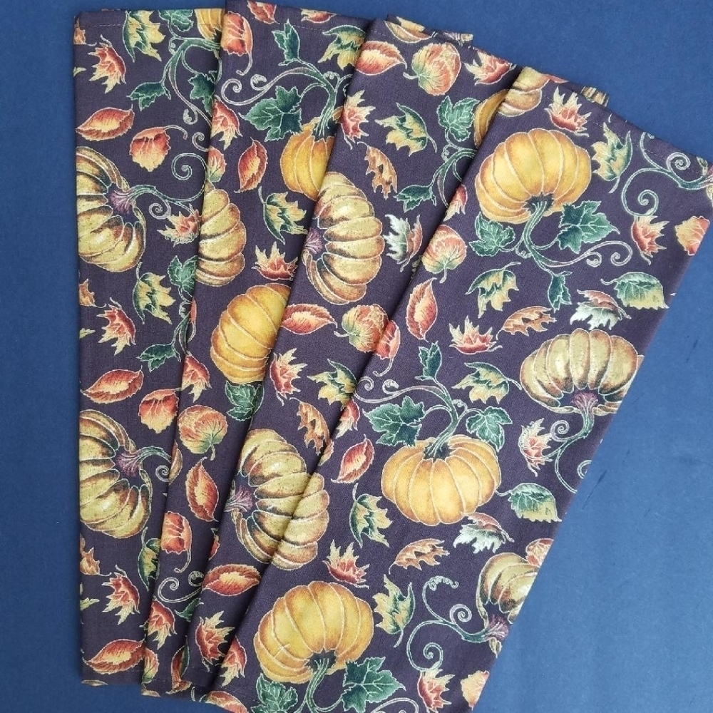 Fall theme set of 4 dinner table cotton napkins